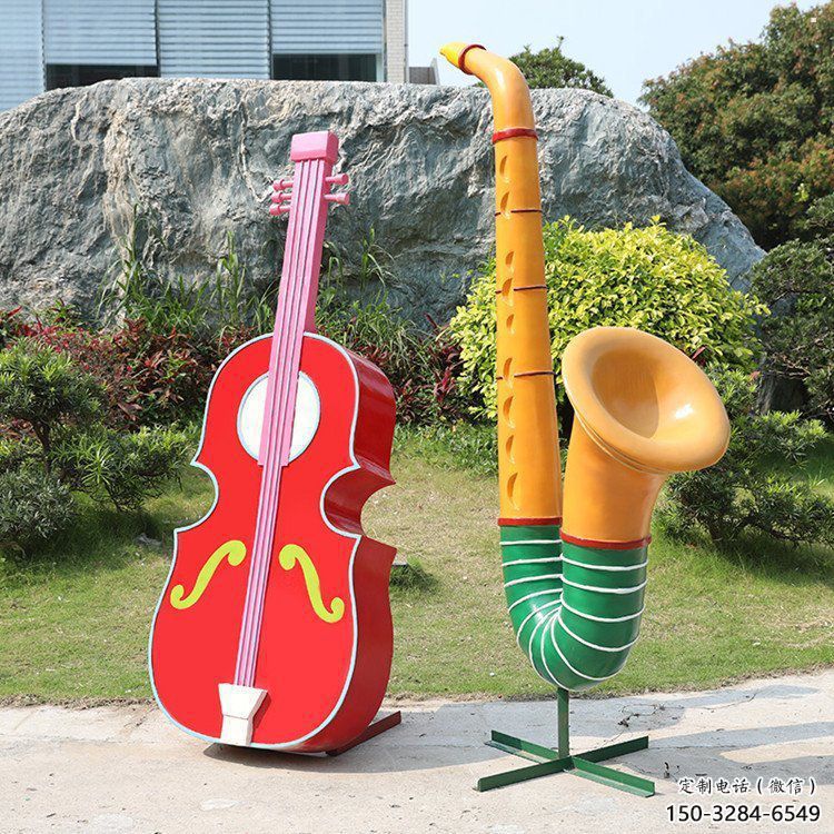 小提琴雕塑優(yōu)選，景區(qū)案例，抽象不銹鋼小提琴雕塑選用
