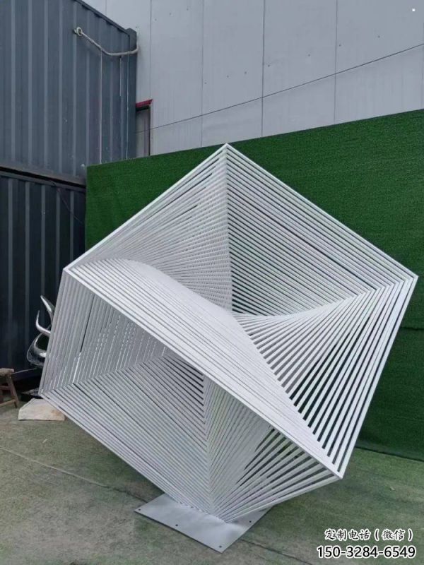 立方體雕塑服務商，街道標識，鏤空立方體雕塑定制