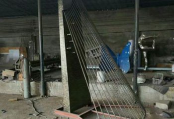 馬頭琴雕塑制造商，小區(qū)擺件，不銹鋼馬頭琴雕塑制造商