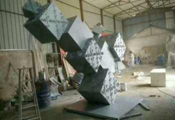 戶外幾何體雕塑廠家，廣場雕塑，不銹鋼幾何體雕塑訂做