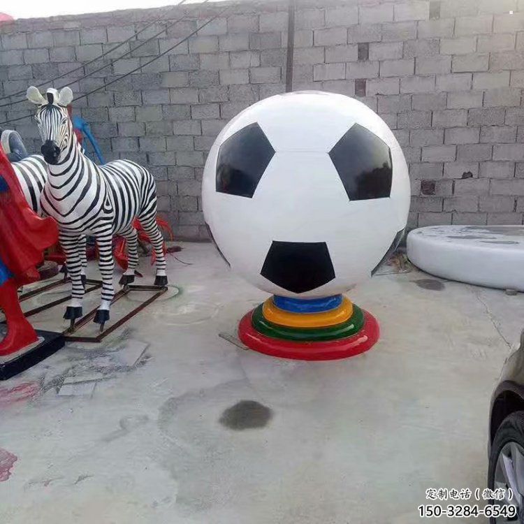 室內足球雕塑