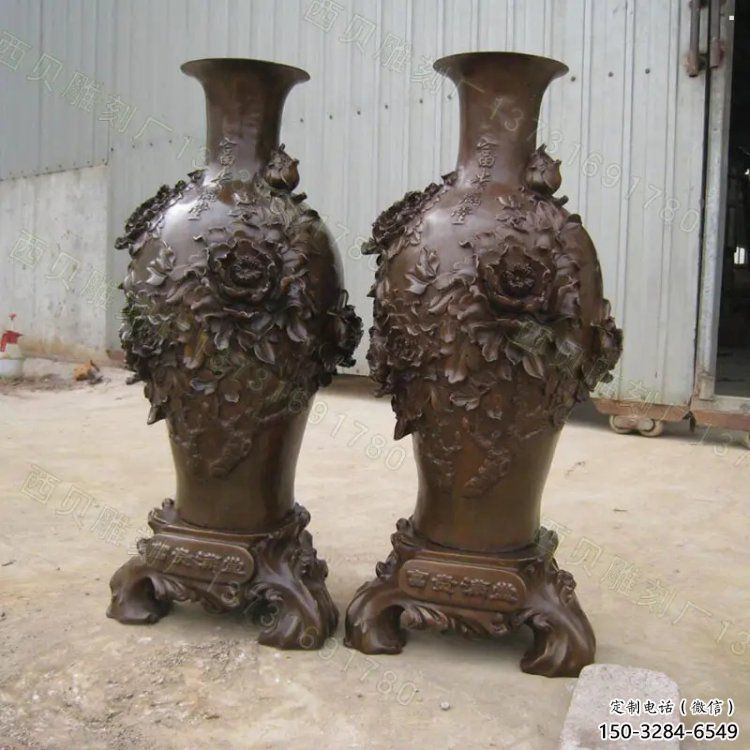 銅花瓶雕塑供應(yīng)，城市裝飾，彩色銅花瓶雕塑優(yōu)選