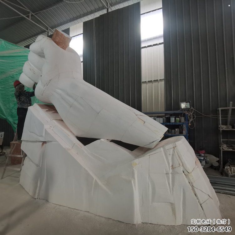 拳頭雕塑展品，公園小品，不銹鋼拳頭雕塑生產(chǎn)商