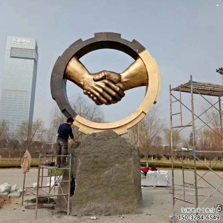 握手雕塑批發，景觀雕塑，不銹鋼握手雕塑制作承接