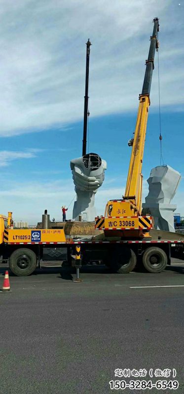 握手雕塑優(yōu)選，小區(qū)擺件，不銹鋼握手雕塑生產(chǎn)商