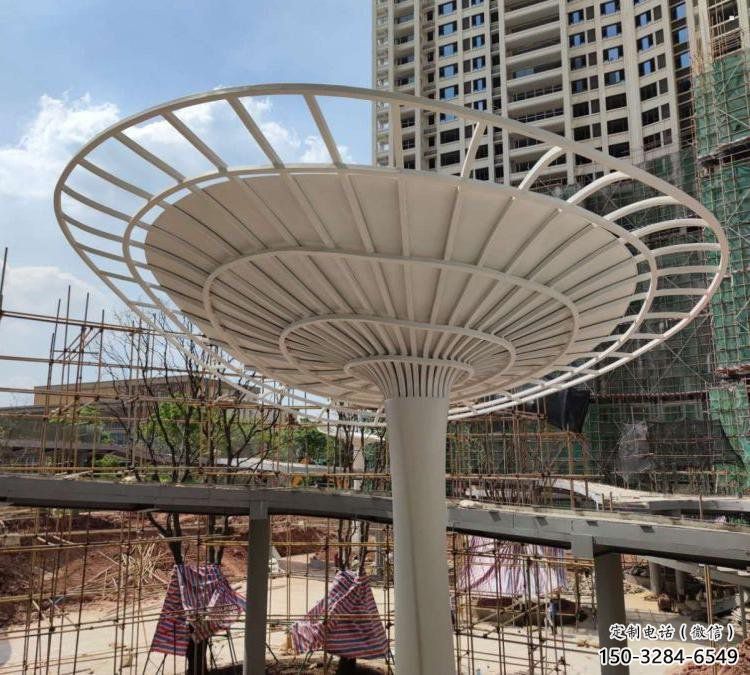 傘樹雕塑批發(fā)，美陳雕塑，主題鏤空傘樹雕塑標準