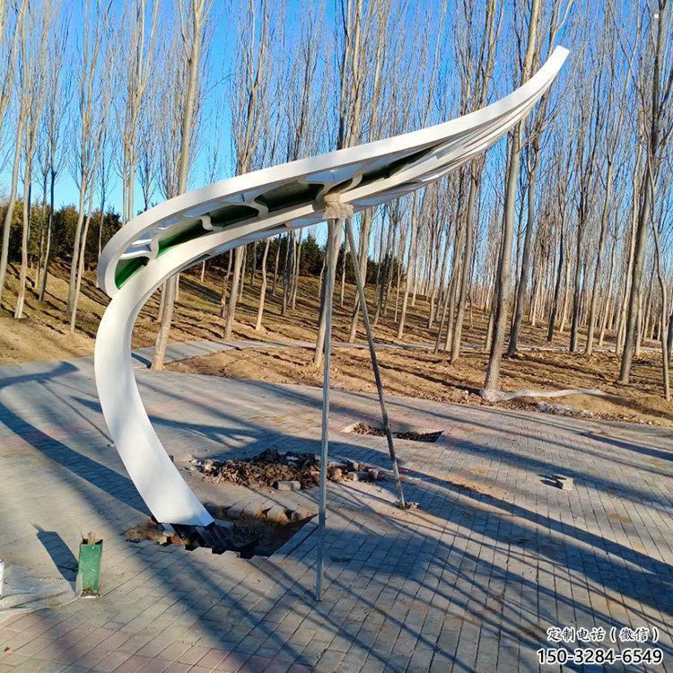 樹葉雕塑優(yōu)選，陸地?cái)[件，彩繪仿真樹葉雕塑供給