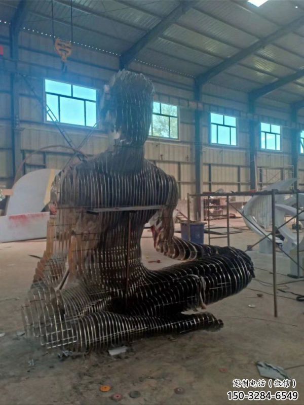 鏤空編織人物雕塑制造，白鋼構件，鐵藝人物雕塑提供