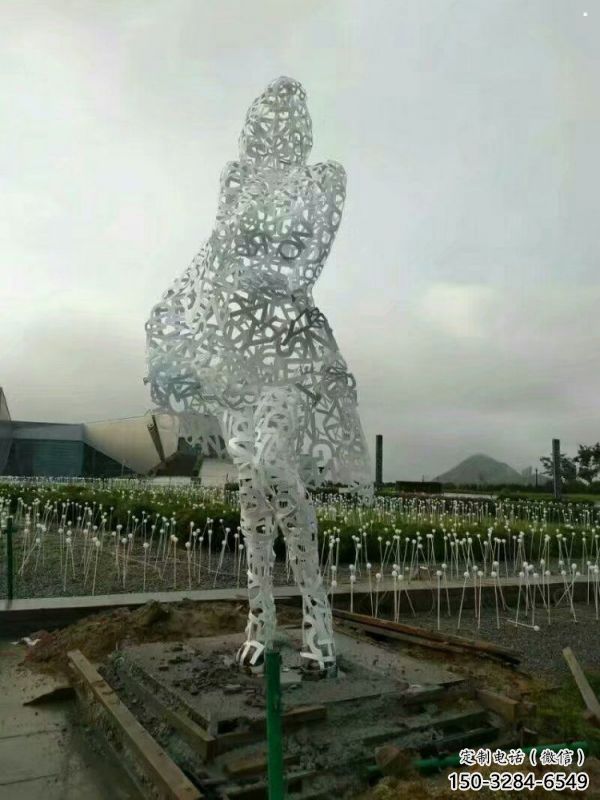 鏤空人物雕塑供需，透雕制作，大型鐵藝人物雕塑公司