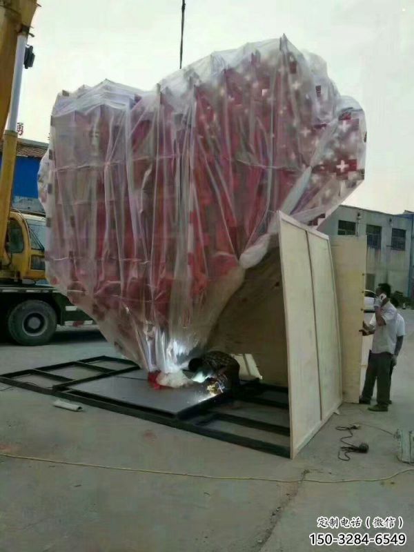 愛心雕塑標(biāo)準(zhǔn)，廣場(chǎng)雕塑，不銹鋼愛心雕塑廠家供給