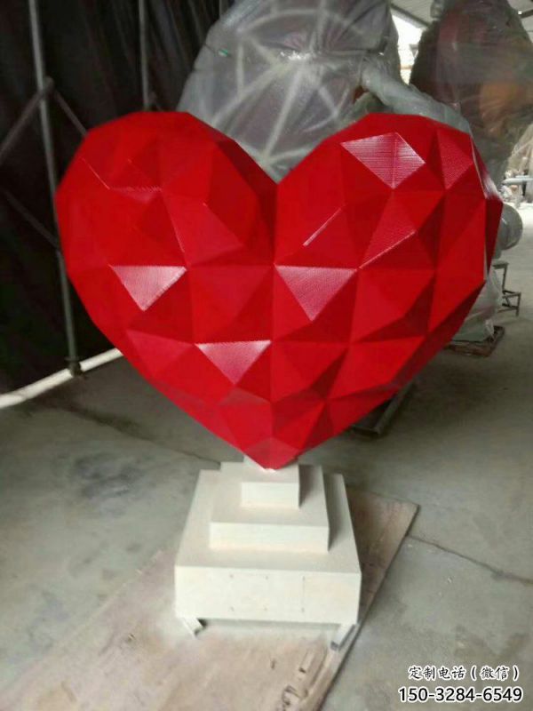 棱面心形球雕塑廠家，切面烤漆工藝，戶外景觀擺件