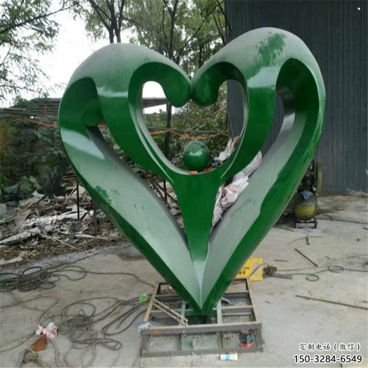 桃心雕塑優(yōu)價，鋼管組合，不銹鋼桃心雕塑特供