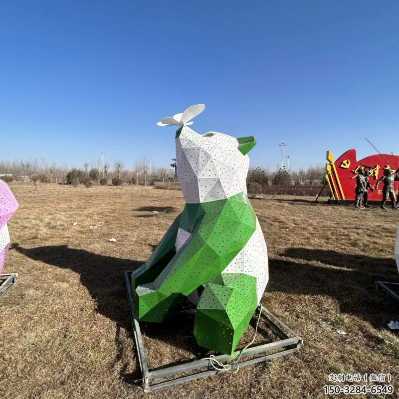 彩繪熊貓雕塑通用，花園小品，廣場(chǎng)切面熊貓雕塑優(yōu)價(jià)