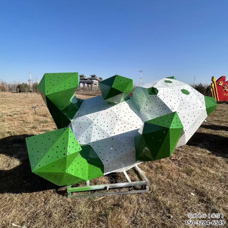 廣場熊貓雕塑供需，廣場雕塑，切面熊貓雕塑定制