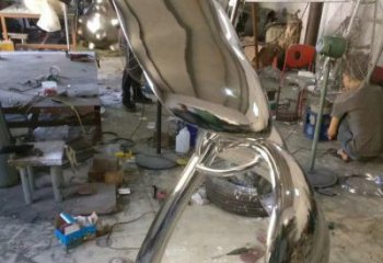 四葉草雕塑承接，城市裝飾，不銹鋼四葉草雕塑廠家