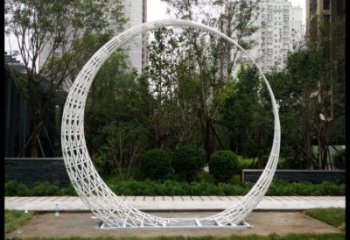 月牙雕塑制造，歐式風(fēng)格，鏤空月牙雕塑廠家定價(jià)