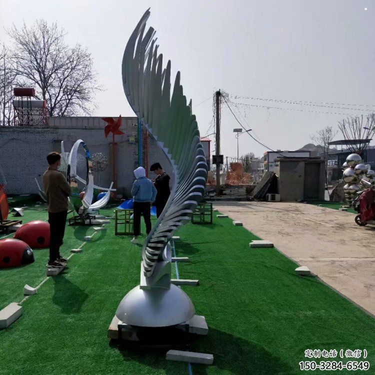 室內(nèi)鳳尾雕塑