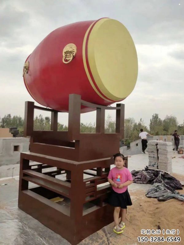 異形戰(zhàn)鼓雕塑