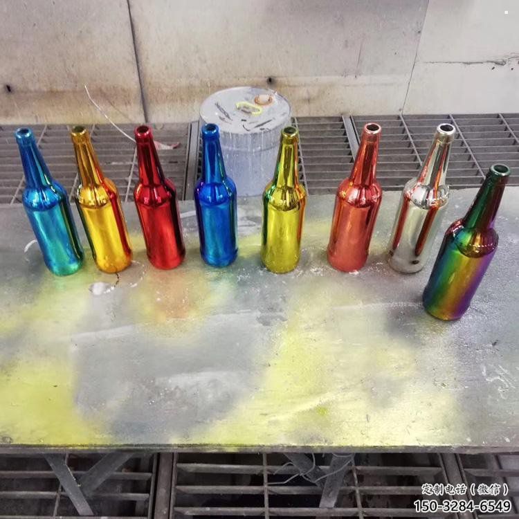 茂名公園啤酒瓶雕塑定價，村標(biāo)概念，玻璃鋼啤酒瓶雕塑選用