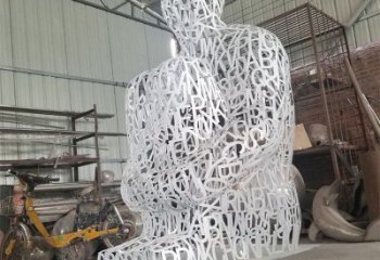 臨高大型鏤空人物雕塑常用，戶外擺放，鐵藝字母人物雕塑展示