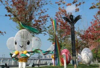 武漢戶外鏤空卡通雕塑供應，花園小品，鐵藝卡通雕塑展品