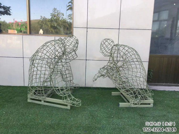 彭陽(yáng)鏤空下棋雕塑供需，廣場(chǎng)雕塑，鐵藝民俗人物雕塑選用