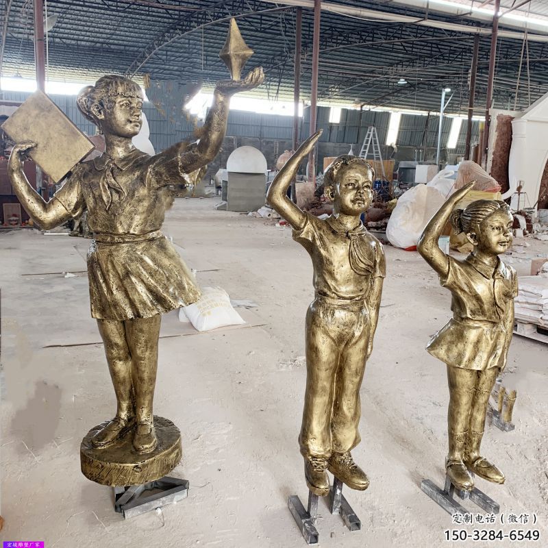 達州學(xué)生少先隊員雕塑