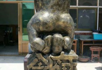 攀枝花握拳雕塑訂做，歐式風(fēng)格，玻璃鋼握拳雕塑廠家選定